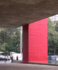 Lina Bo Bardi, MASP, So Paulo, 1957/1968, la forma del vuoto, foto GM. - ZOOM 